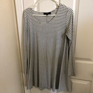 Vibe Longsleeve T-Shirt Dress